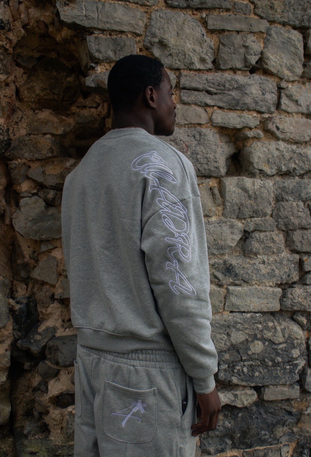 CUADRA ESSENTIALS SWEATER